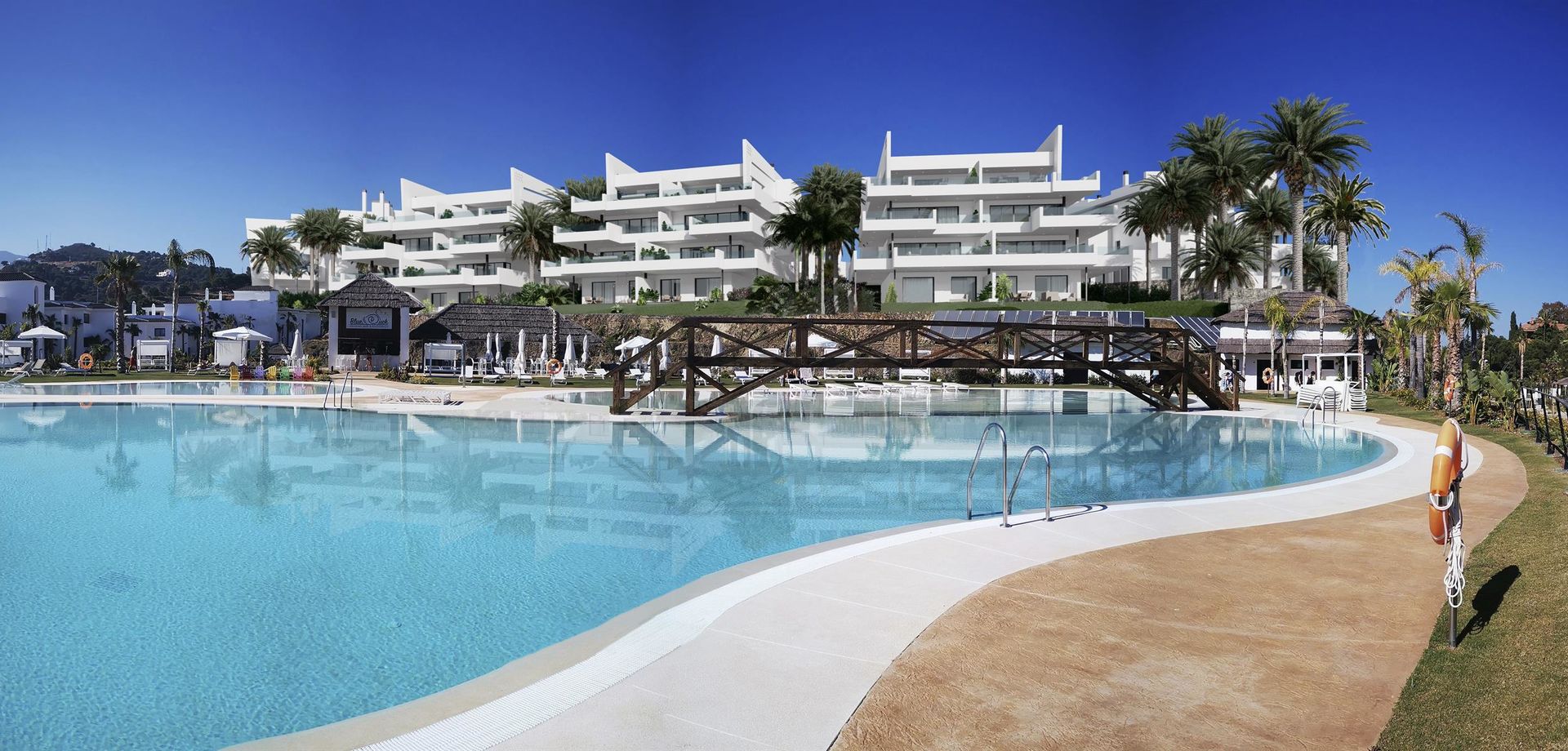 Nieuwbouw met Verhuurconcept à Estepona